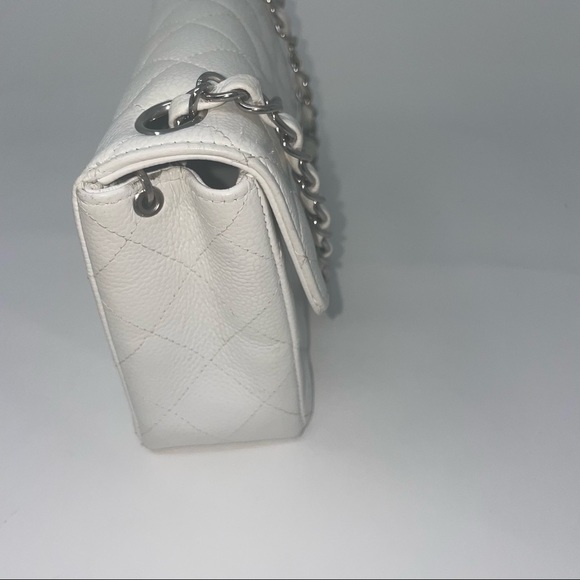 Sold Chanel Vintage White caviar mini square, silver hardware. - Picture 5 of 16